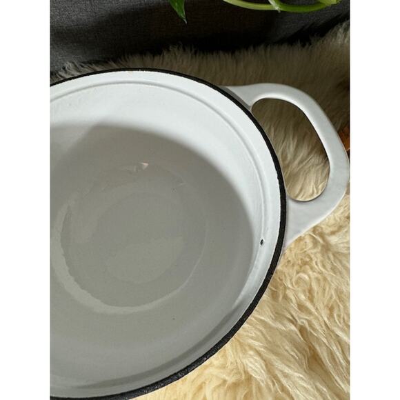 Michael Graves Cast Iron Dutch Oven - Picture 5 of 10